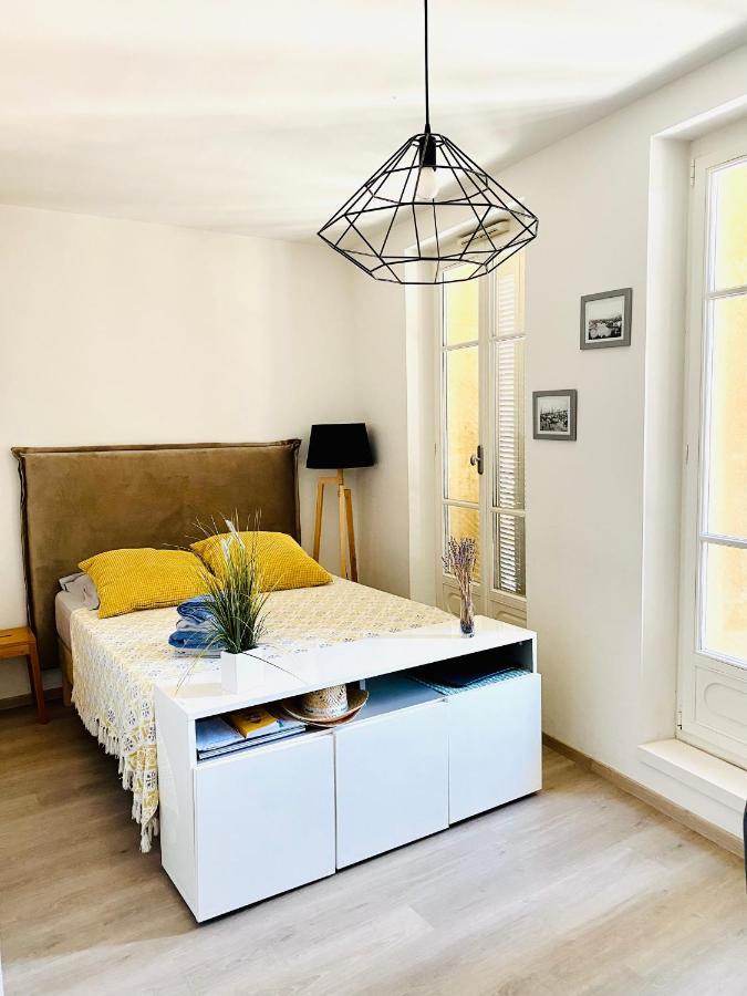 Grand Studio Au Pied Du Panier Appartement Marseille
