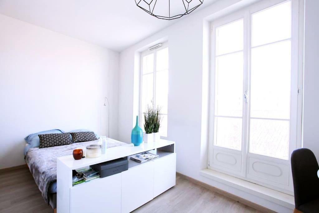 Grand Studio Au Pied Du Panier Appartement Marseille